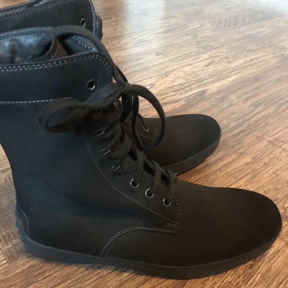 Tod\'s Gommini Casseta Casual Boots in Suede 7.5M